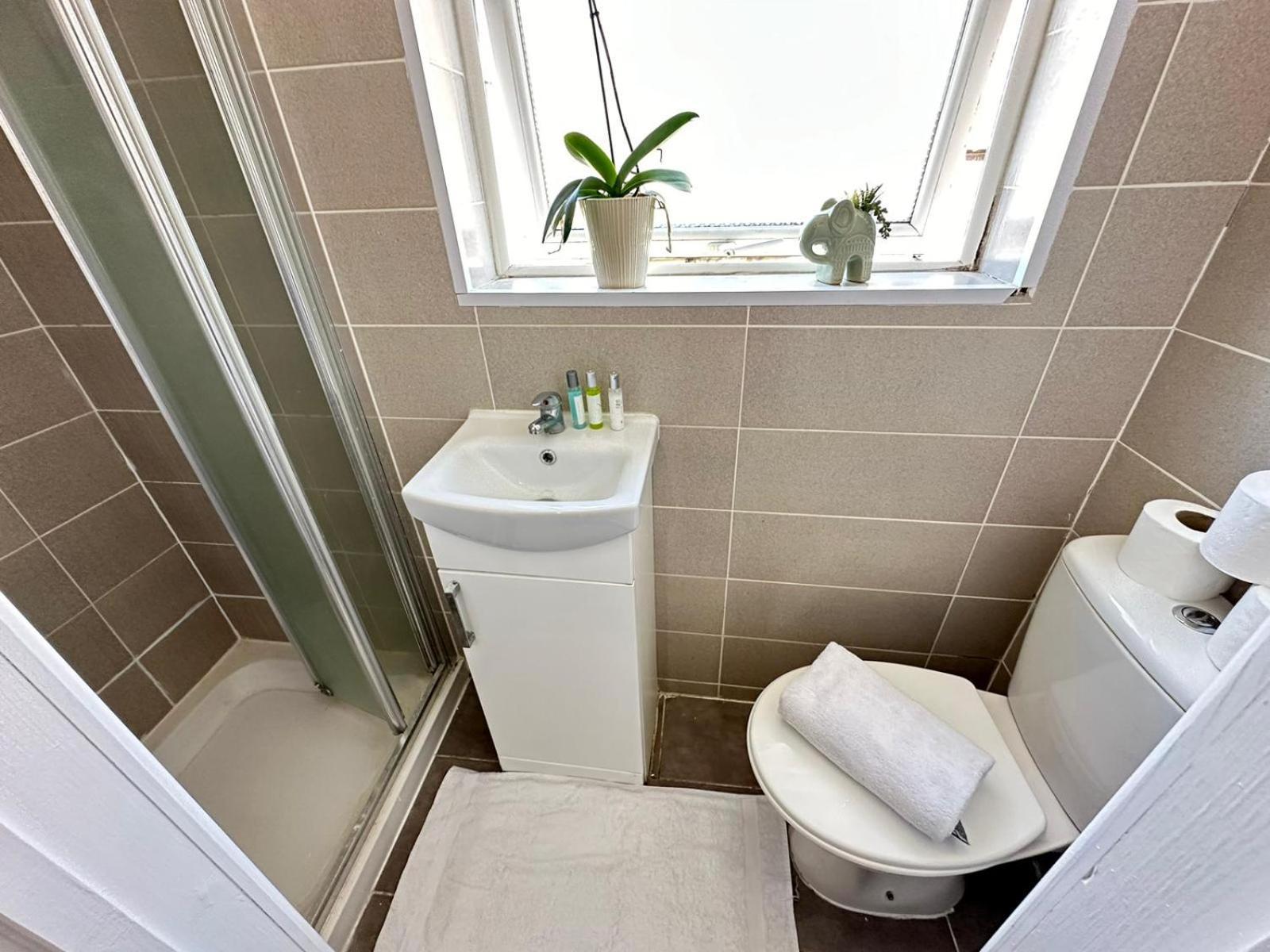 Comfortable Studio Harrow Road Londra