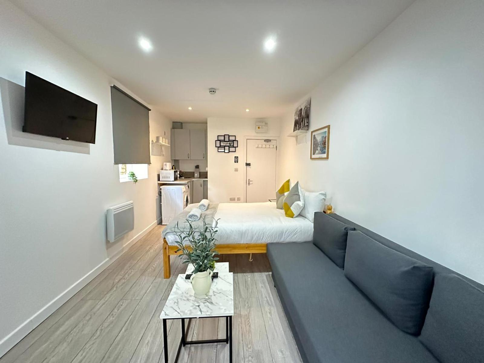Appartamento Comfortable Studio Harrow Road