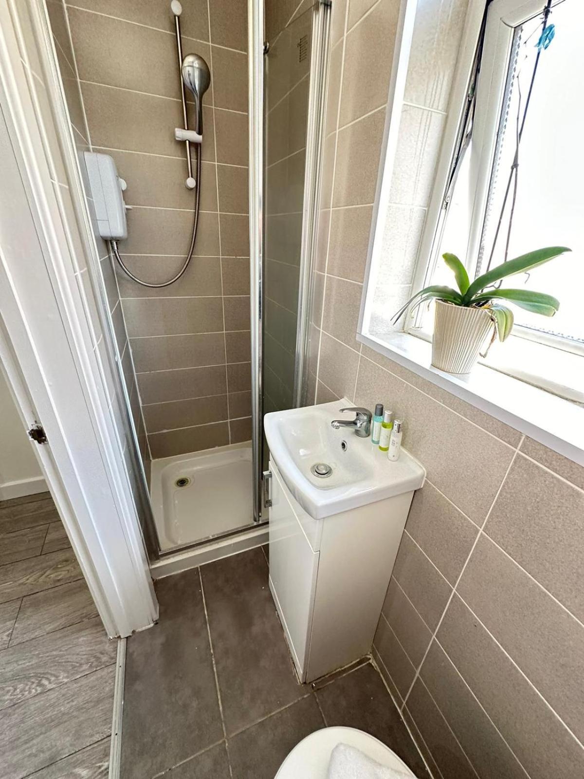 Comfortable Studio Harrow Road Appartamento *